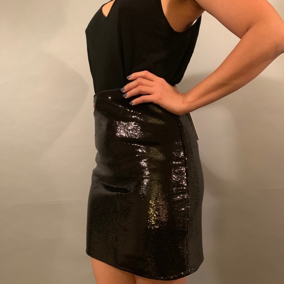 DVF Black Mini Sequin Pencil Skirt - Picture 2 of 3